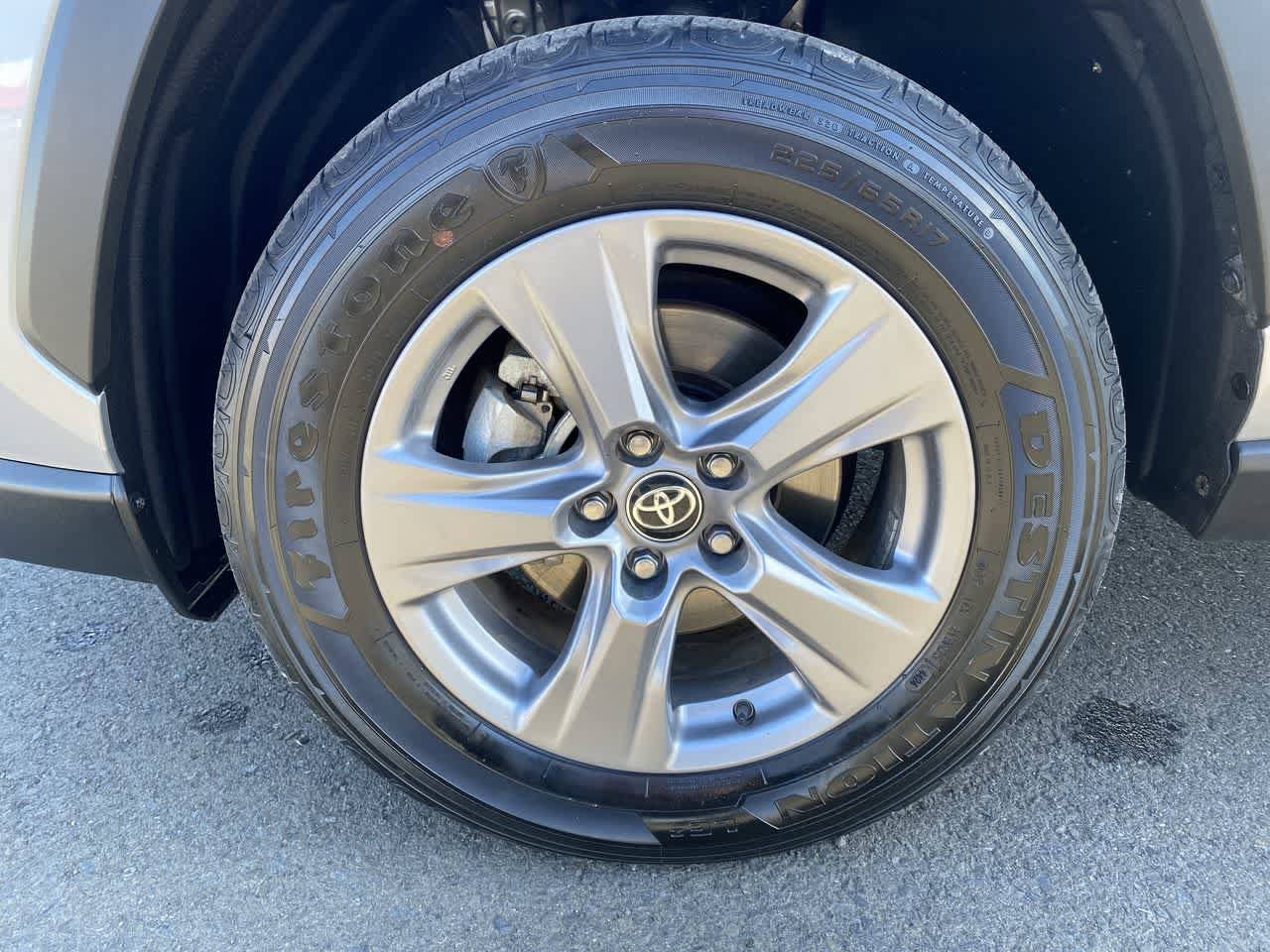 Thumbnail: 2025 Toyota RAV4 - 10