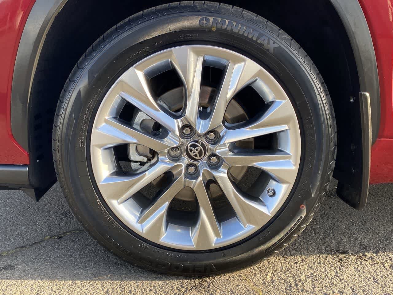 Thumbnail: 2020 Toyota Highlander - 10