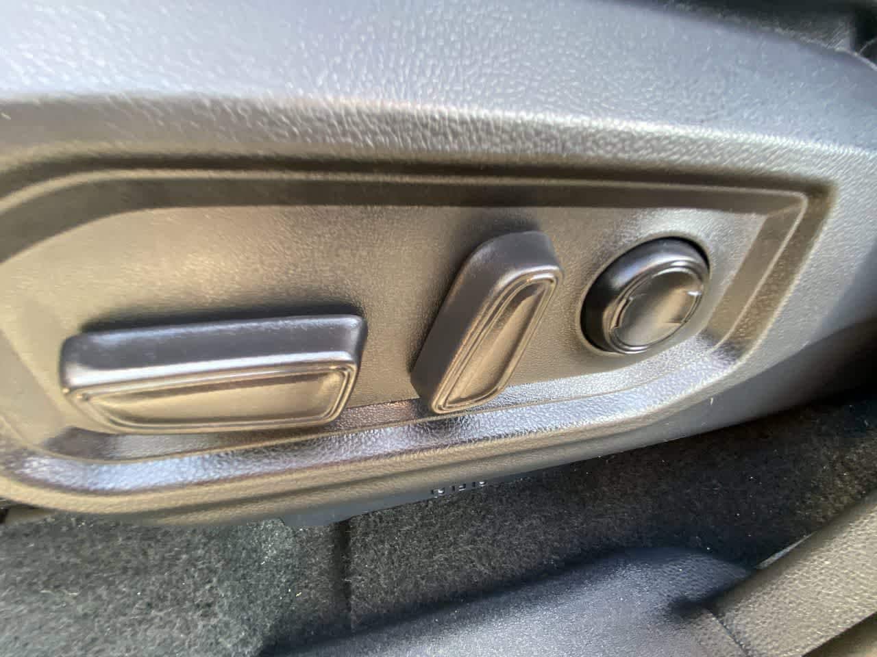 Thumbnail: 2022 Toyota Tundra - 12