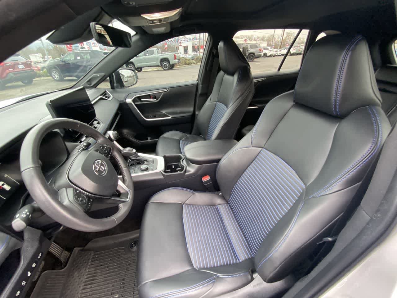 Thumbnail: 2024 Toyota RAV4 - 11