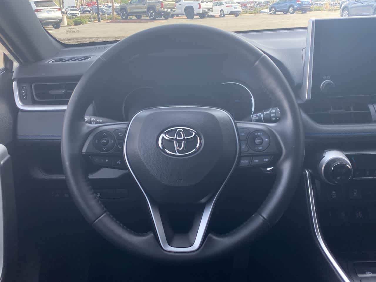 Thumbnail: 2023 Toyota RAV4 - 14