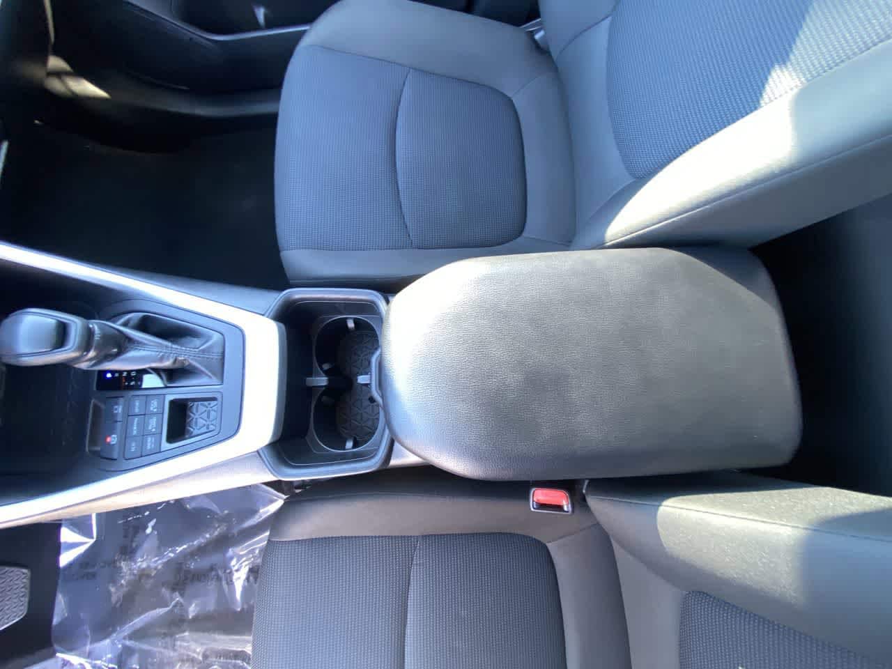 Thumbnail: 2024 Toyota RAV4 - 20