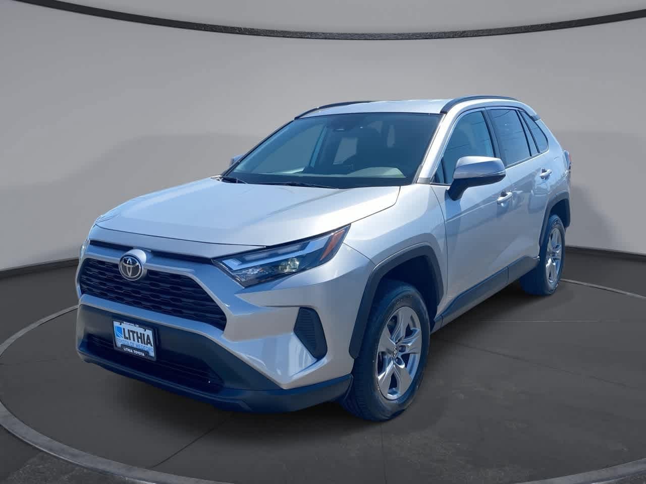 2024 Toyota RAV4 XLE AWD's photo