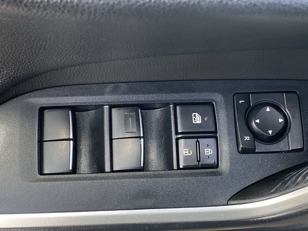 Thumbnail: 2021 Toyota RAV4 - 13