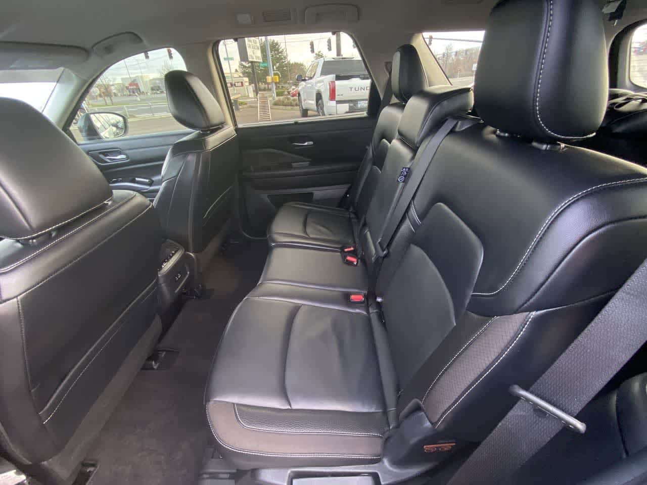 Thumbnail: 2023 Nissan Pathfinder - 21