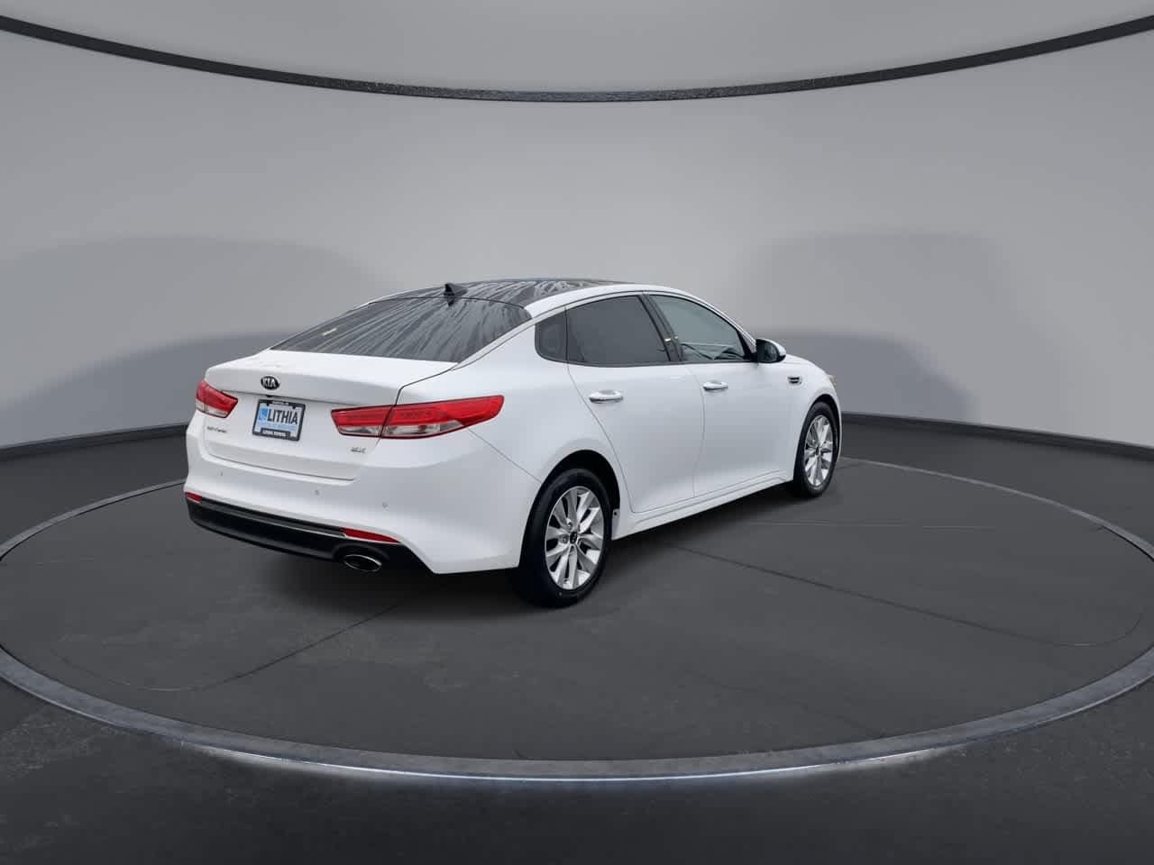 Thumbnail: 2018 Kia Optima - 8