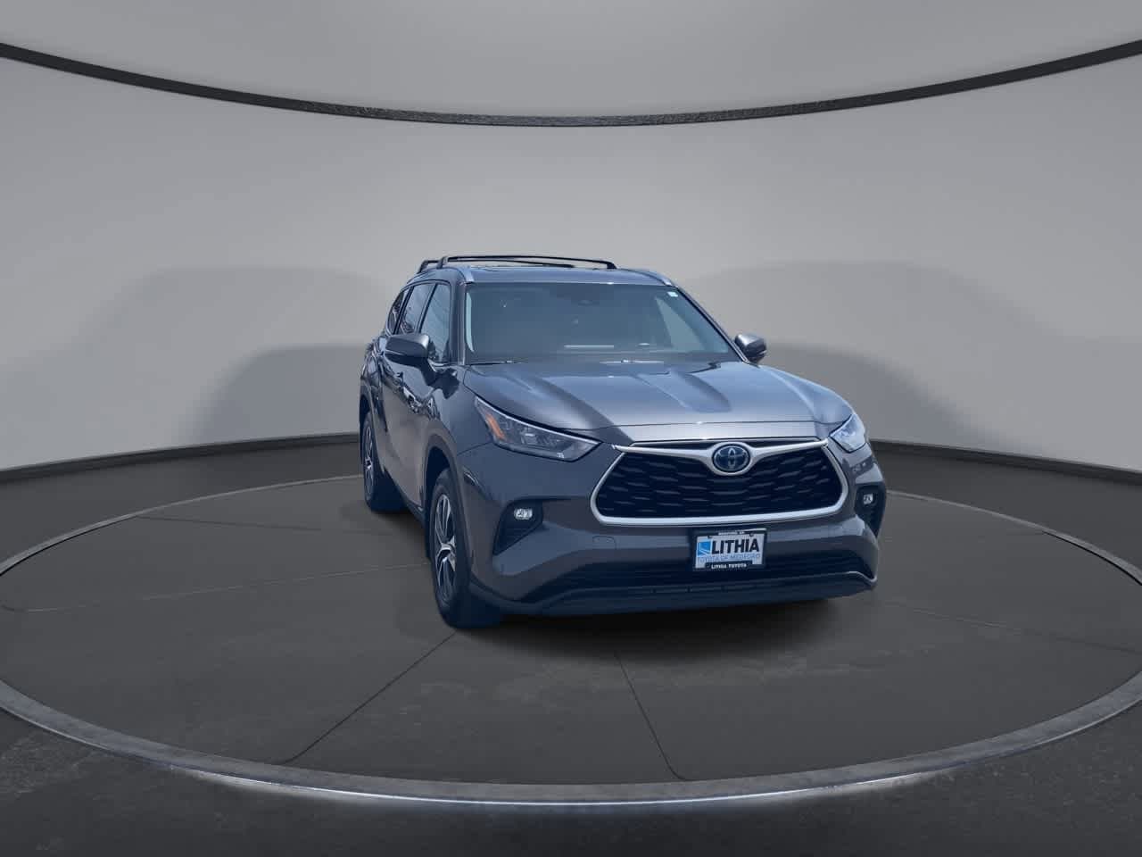 Thumbnail: 2020 Toyota Highlander - 4