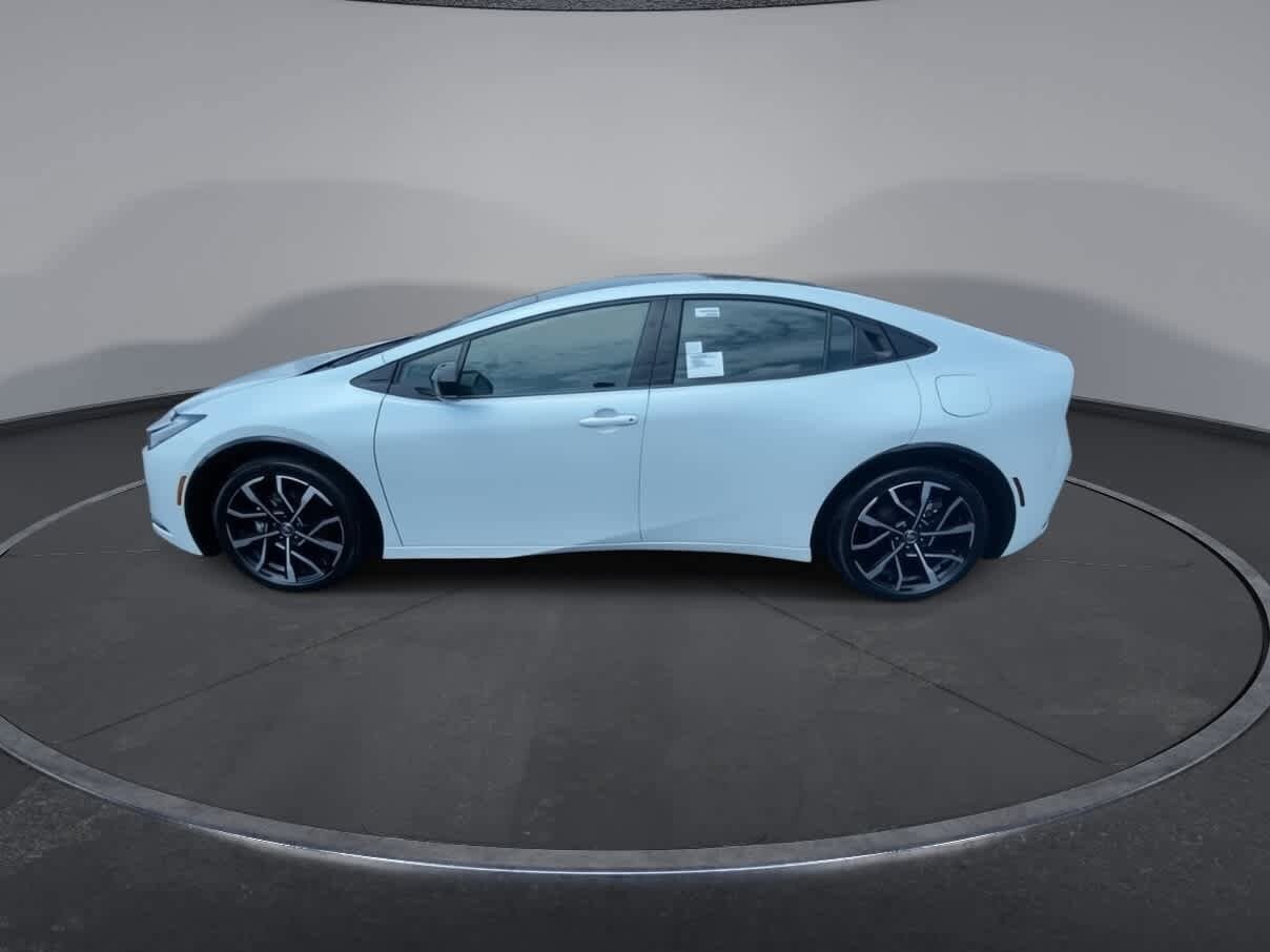 Thumbnail: 2024 Toyota Prius Prime - 5