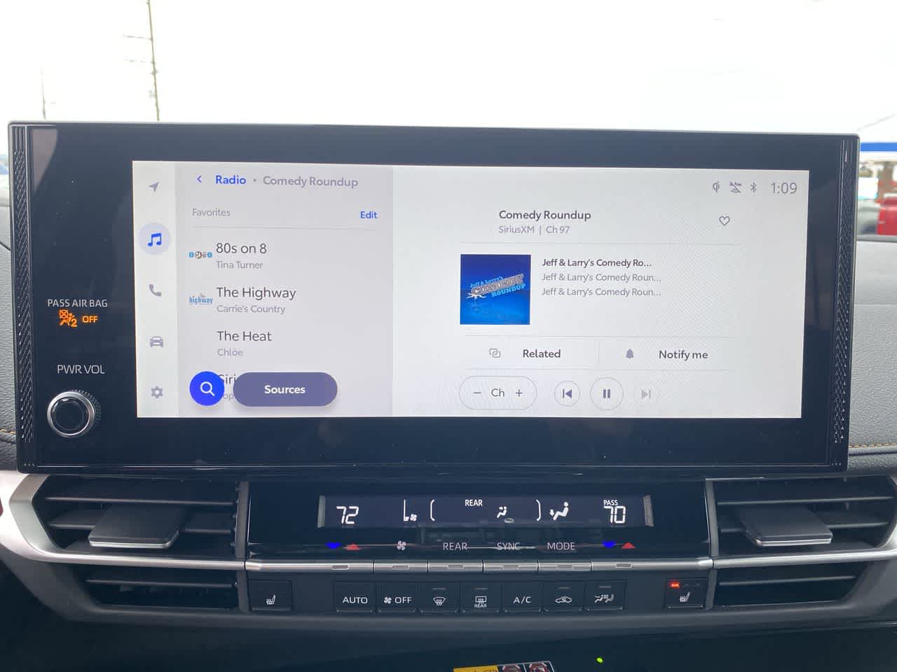 Thumbnail: 2025 Toyota Sienna - 16