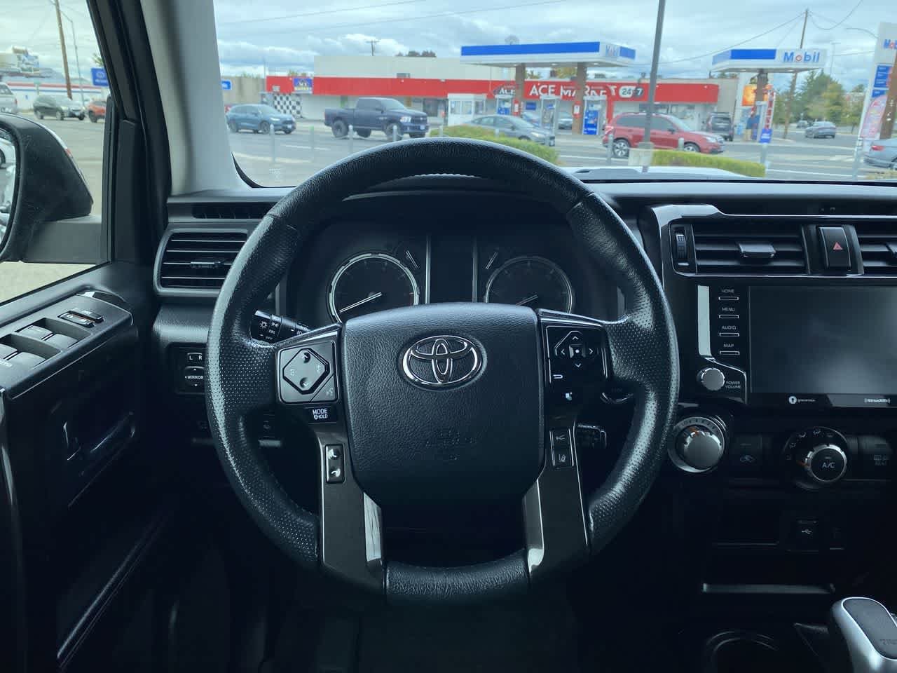 Thumbnail: 2023 Toyota 4Runner - 14