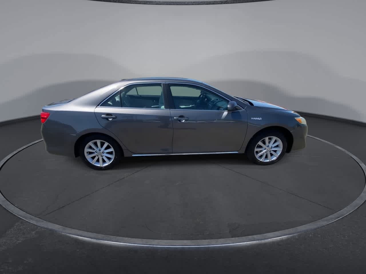 Thumbnail: 2013 Toyota Camry - 9