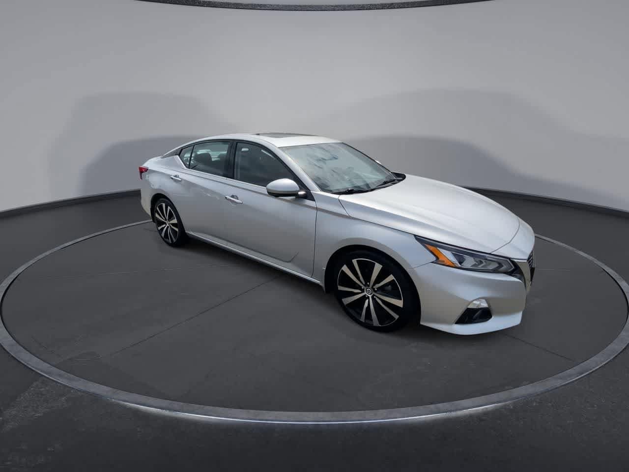 Used 2020 Nissan Altima Platinum with VIN 1N4AL4FV0LC156201 for sale in Medford, OR