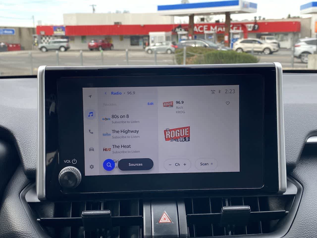 Thumbnail: 2025 Toyota RAV4 - 16