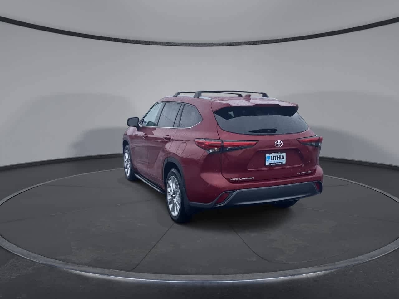 Thumbnail: 2023 Toyota Highlander - 7