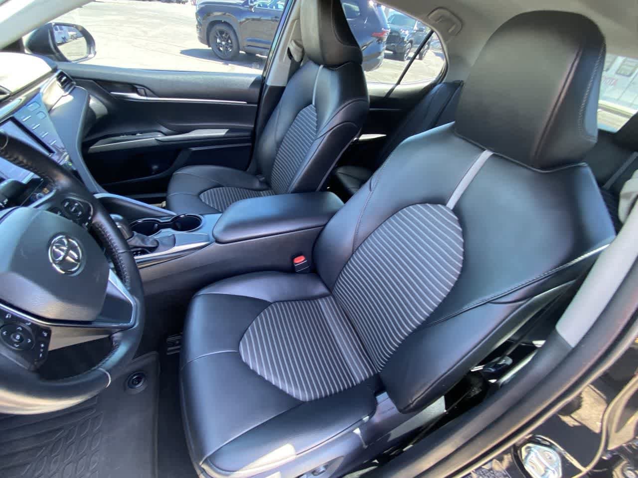 Thumbnail: 2020 Toyota Camry - 11