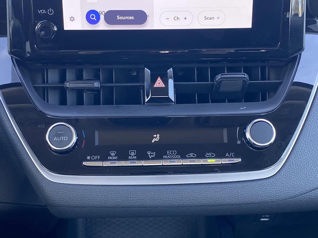 Thumbnail: 2025 Toyota Corolla - 18