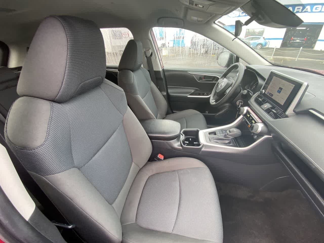 Thumbnail: 2025 Toyota RAV4 - 23