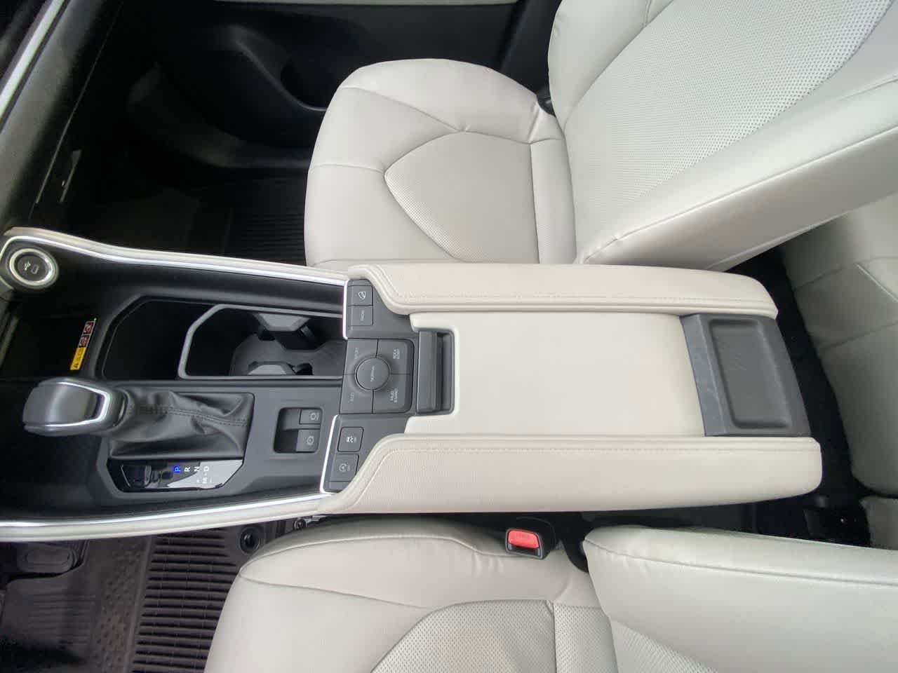 Thumbnail: 2024 Toyota Grand Highlander - 20