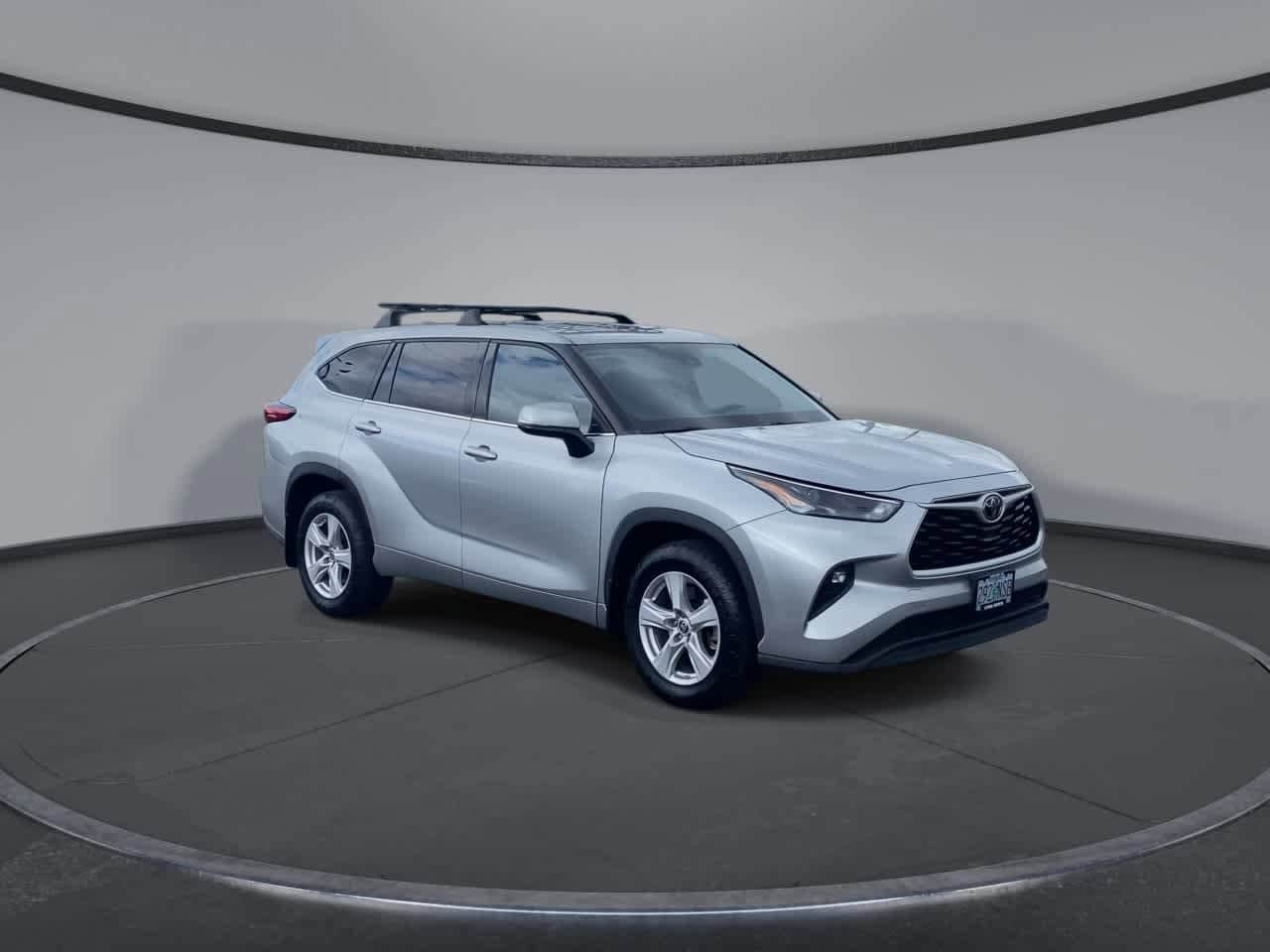Thumbnail: 2022 Toyota Highlander - 3