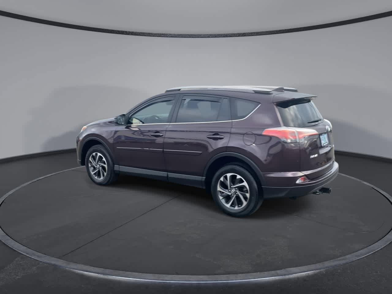 Thumbnail: 2017 Toyota RAV4 - 6