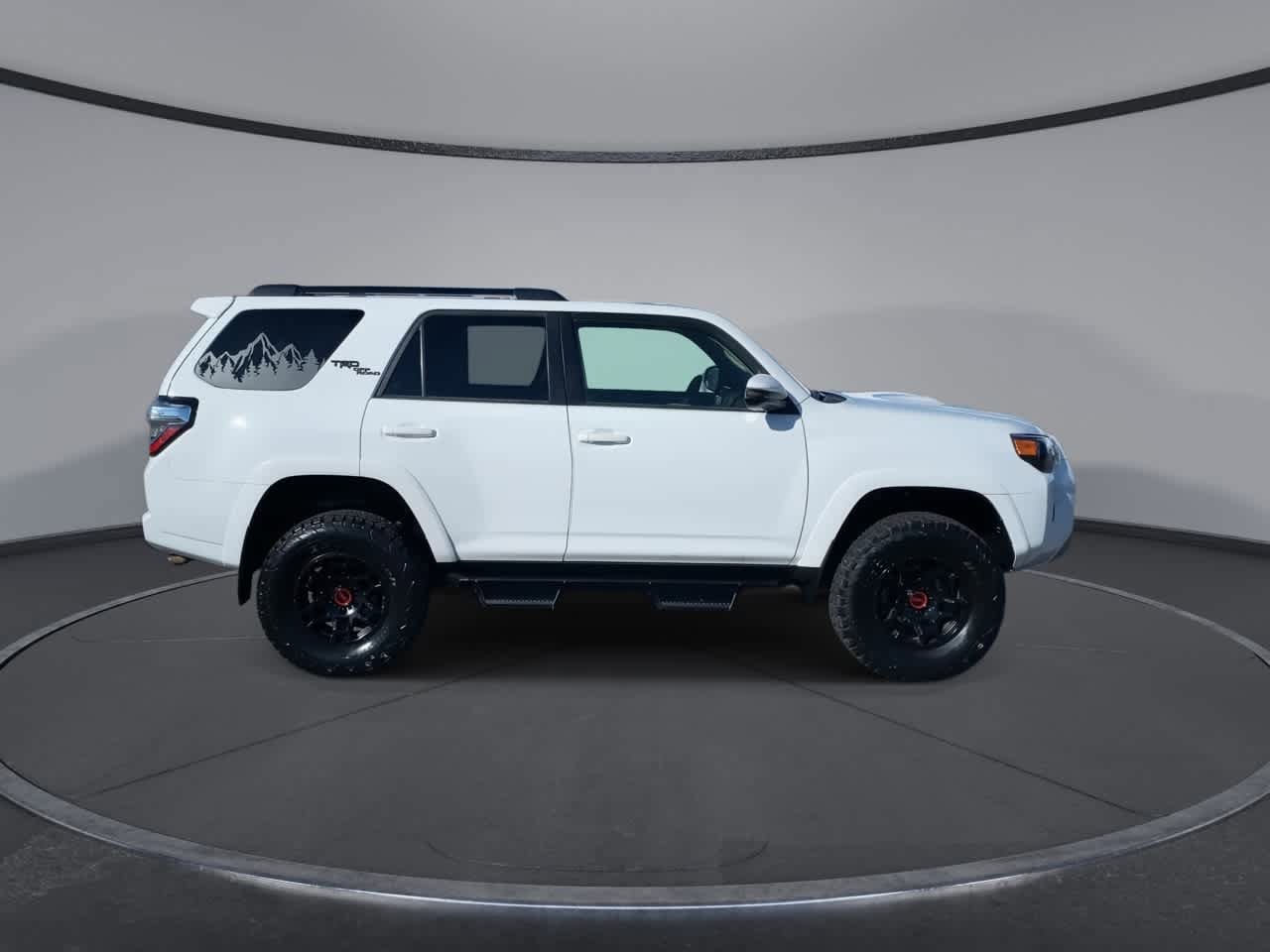 Thumbnail: 2022 Toyota 4Runner - 9