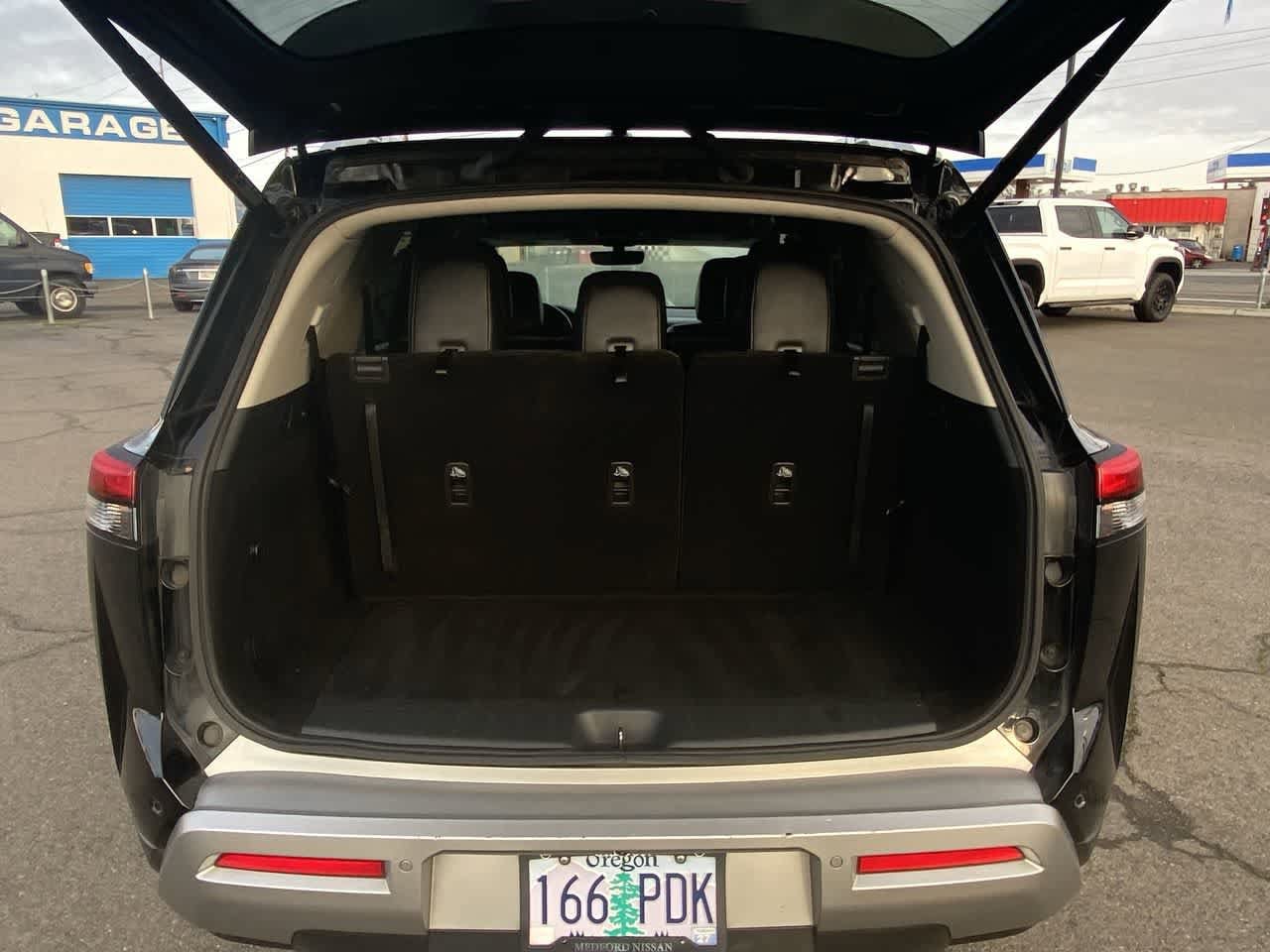 Thumbnail: 2023 Nissan Pathfinder - 23