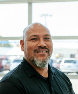 Staff member Steven Kahae from ID_5575a25021e0