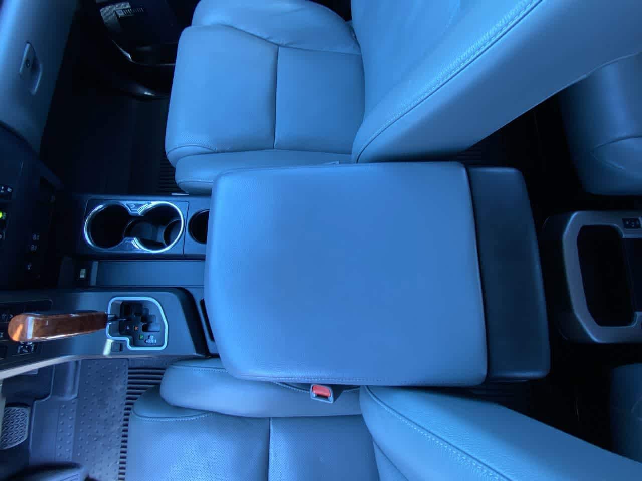 Thumbnail: 2020 Toyota Sequoia - 21