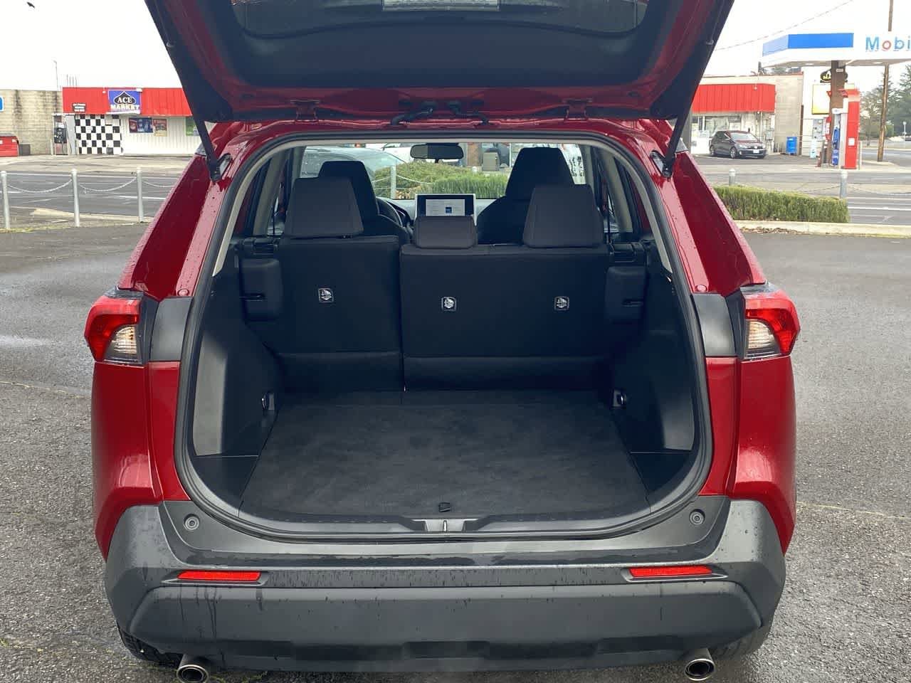 Thumbnail: 2025 Toyota RAV4 - 22