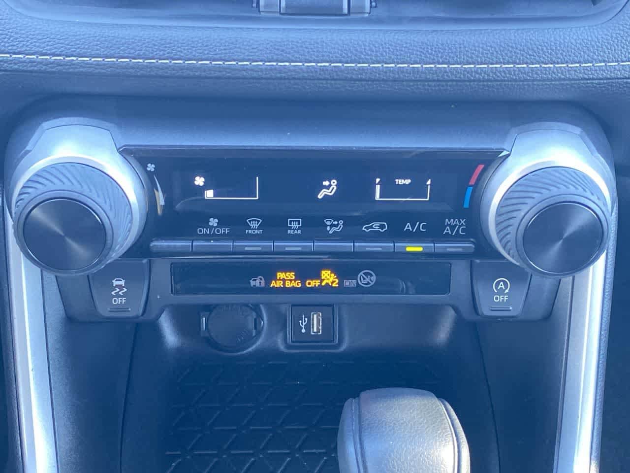 Thumbnail: 2025 Toyota RAV4 - 18