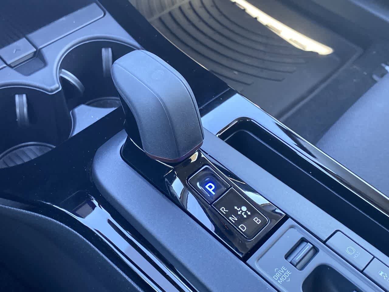 Thumbnail: 2024 Toyota Prius Prime - 18