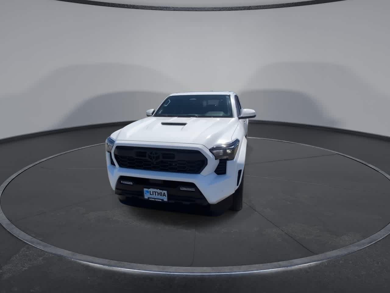 Thumbnail: 2024 Toyota Tacoma - 3