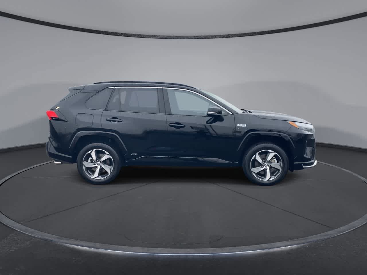 Thumbnail: 2023 Toyota RAV4 - 9