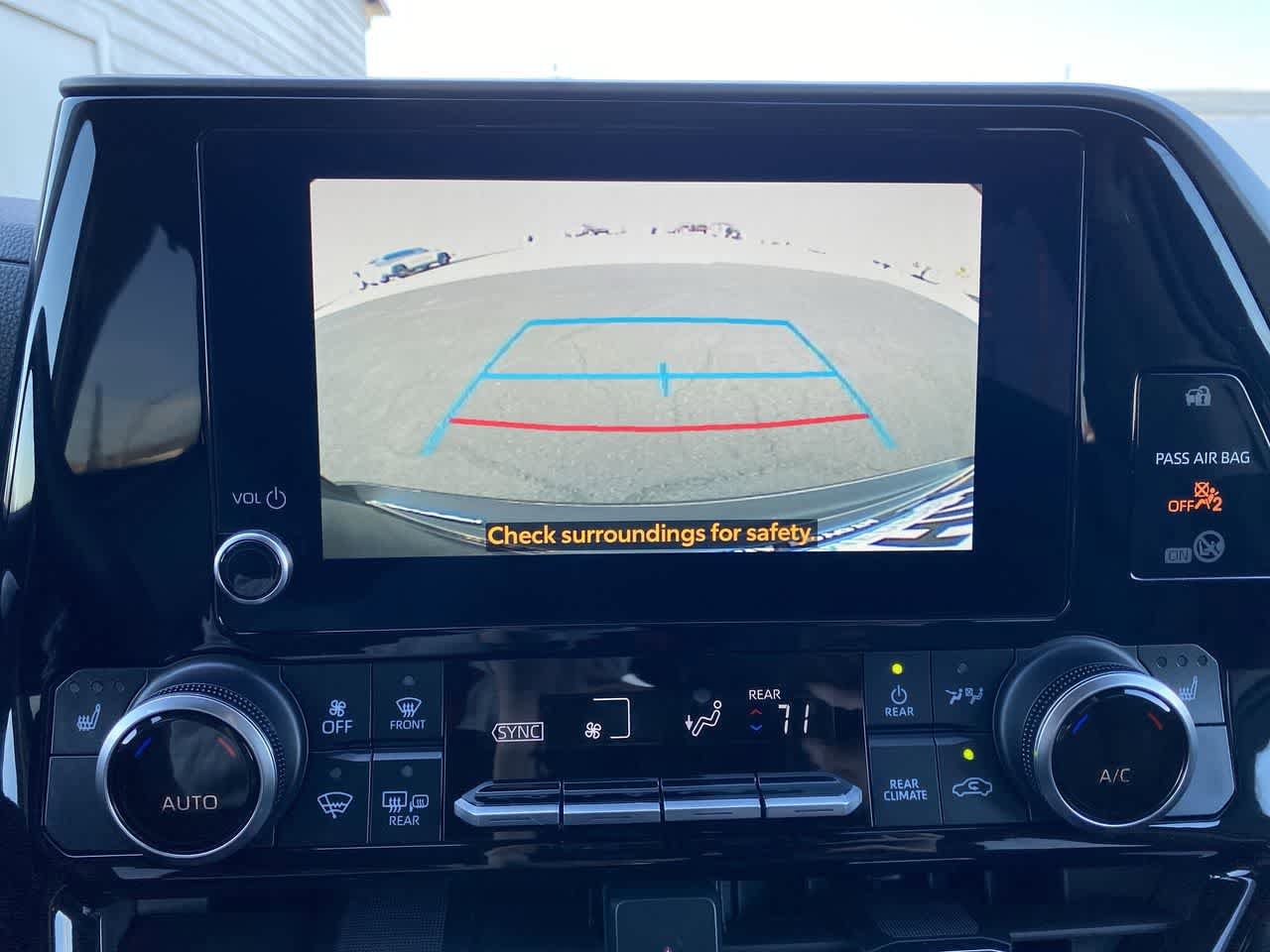 Thumbnail: 2024 Toyota Highlander - 17