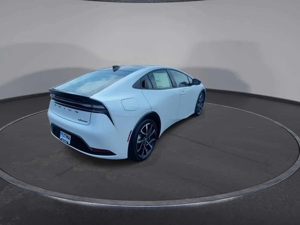 Thumbnail: 2024 Toyota Prius Prime - 8