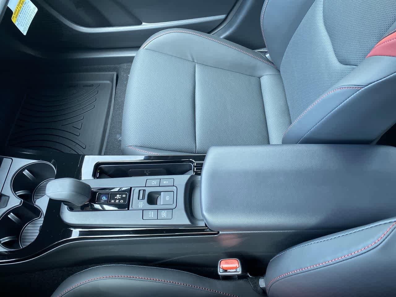 Thumbnail: 2024 Toyota Prius Prime - 19