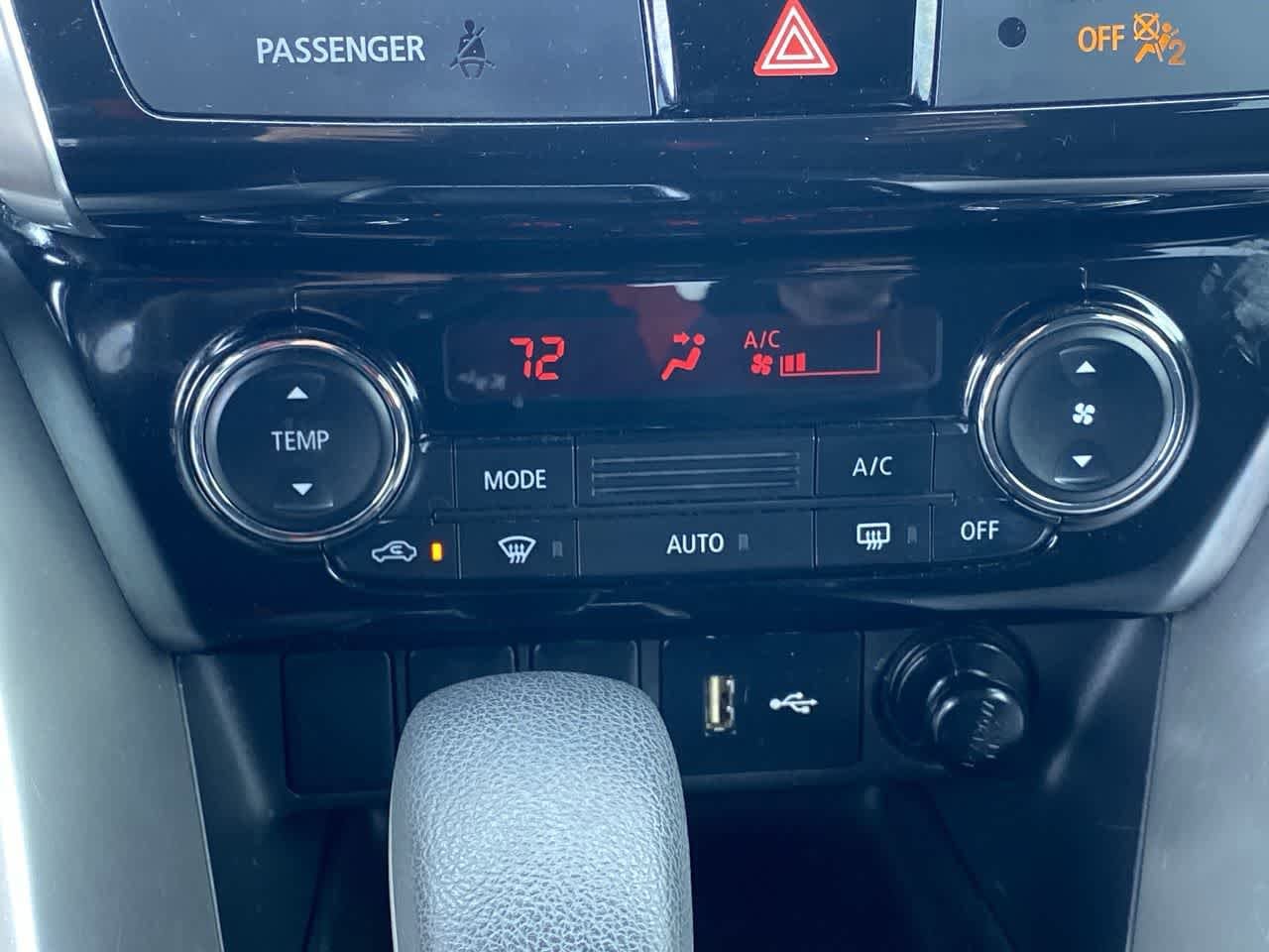 Thumbnail: 2020 Mitsubishi Eclipse Cross - 26