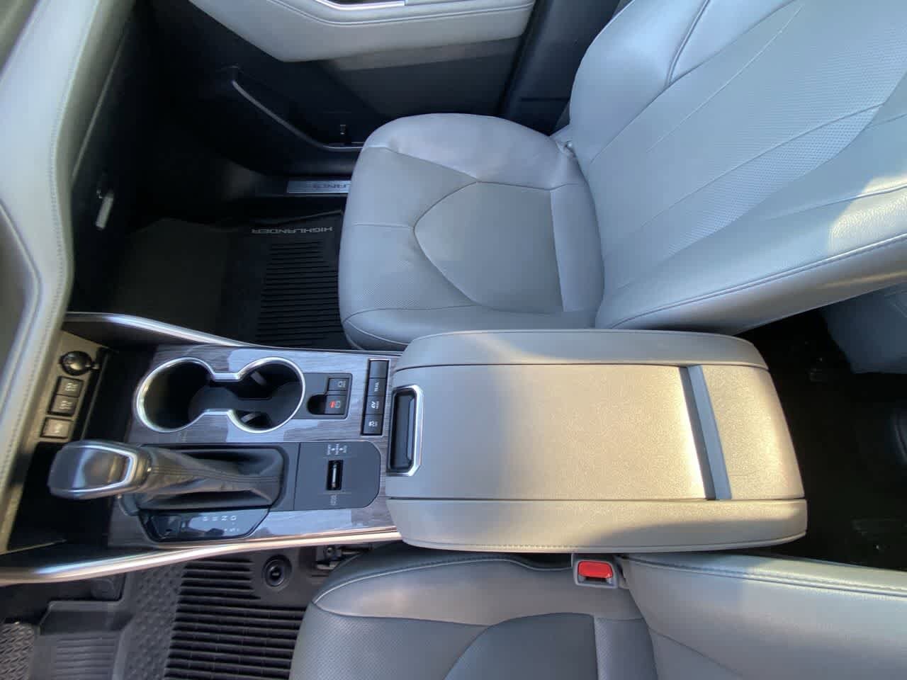 Thumbnail: 2020 Toyota Highlander - 20