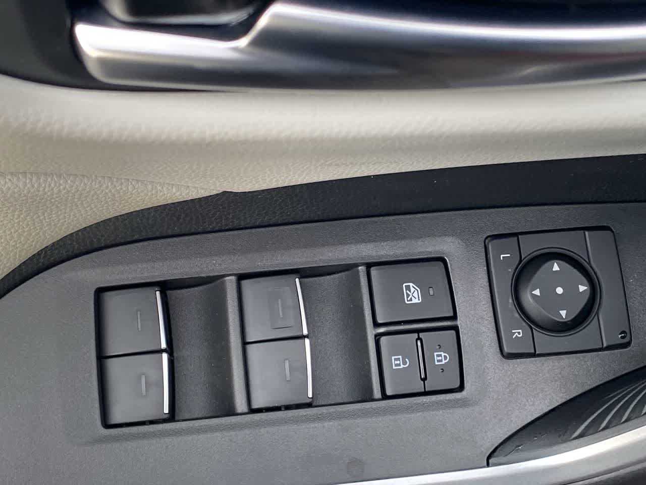 Thumbnail: 2025 Toyota RAV4 - 13