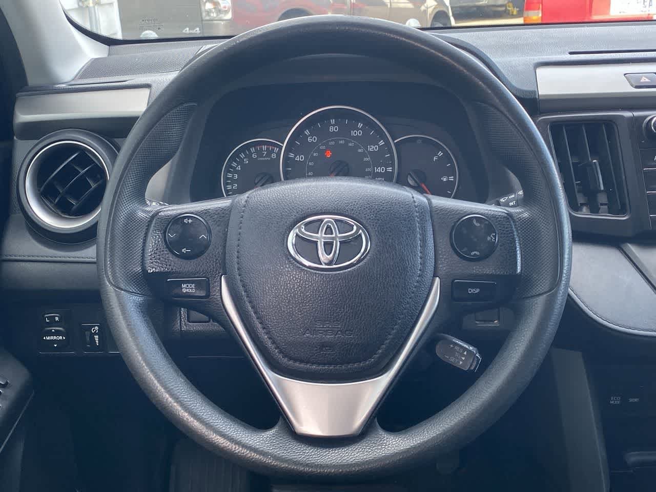 Thumbnail: 2016 Toyota RAV4 - 14