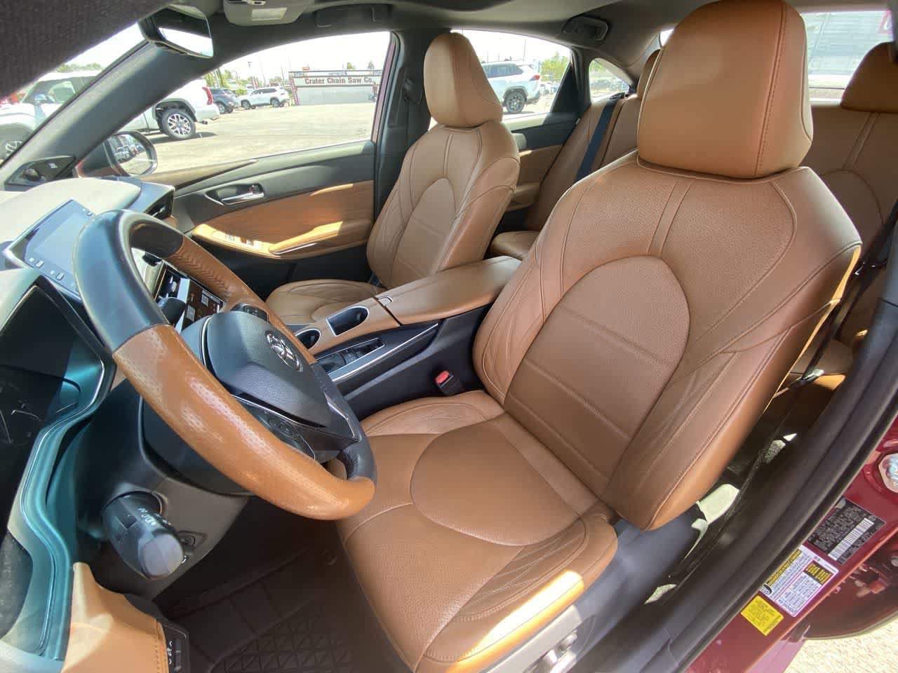 2022 Toyota Avalon Limited 11