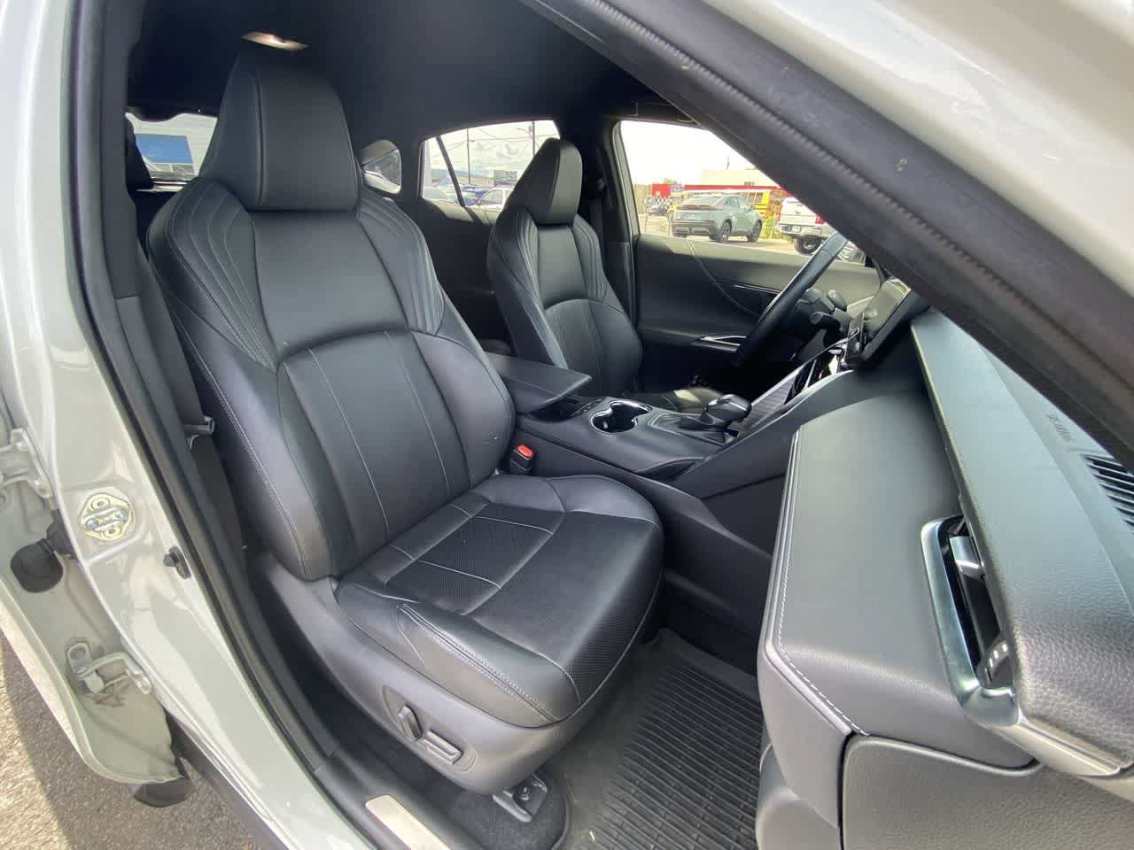 Thumbnail: 2021 Toyota Venza - 24