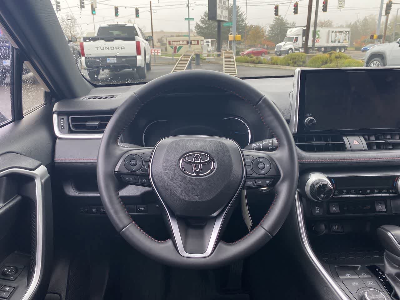 Thumbnail: 2023 Toyota RAV4 - 14