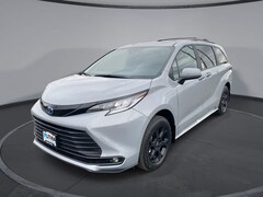 2025 Toyota Sienna Woodland Edition WOODLAND EDITION Medford, OR