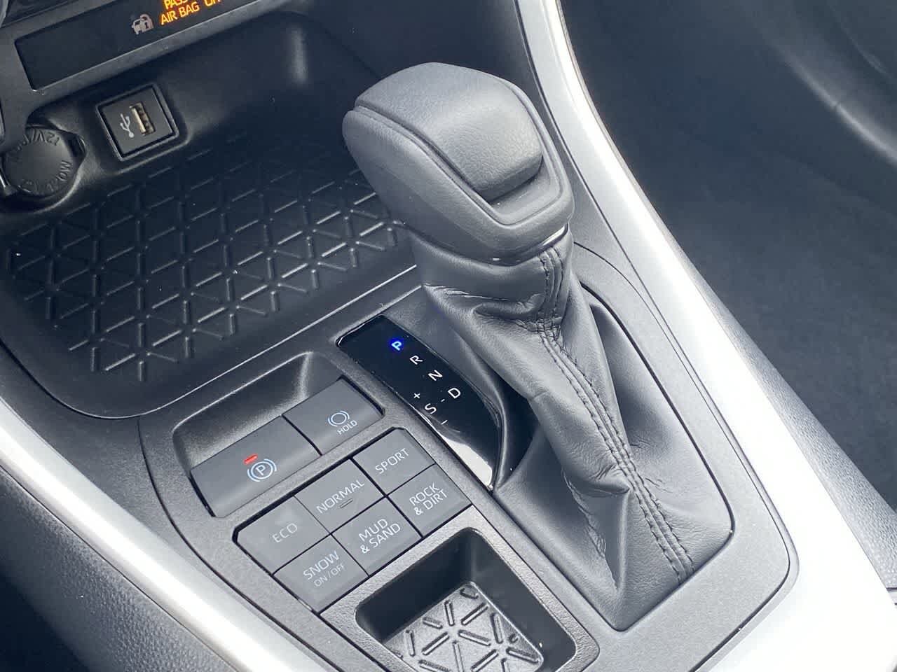 Thumbnail: 2025 Toyota RAV4 - 19