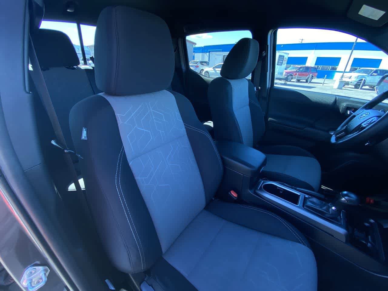 Thumbnail: 2022 Toyota Tacoma - 23