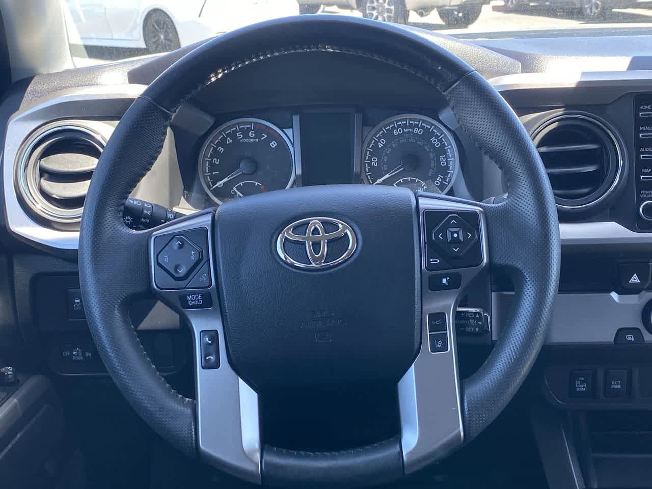 Thumbnail: 2022 Toyota Tacoma - 14