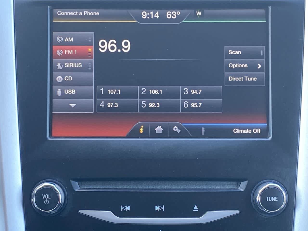 Thumbnail: 2014 Ford Fusion - 16