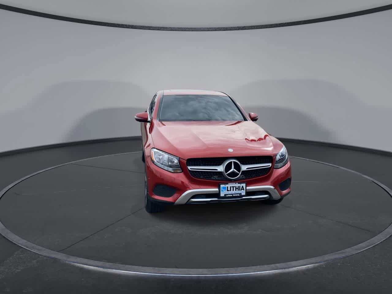 2017 Mercedes Benz GLC 300 4MATIC photo 3