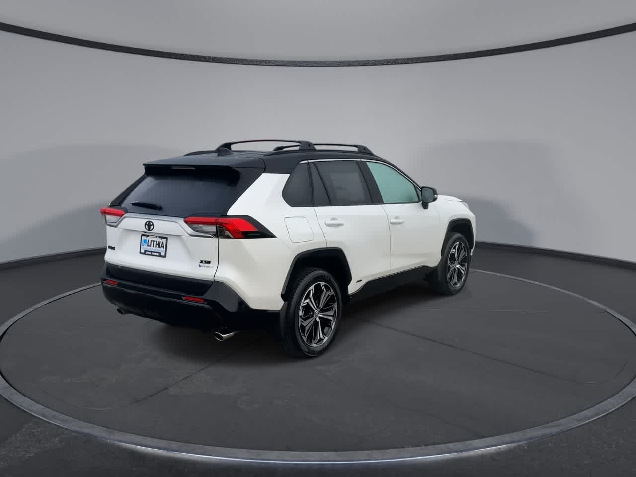 Thumbnail: 2025 Toyota RAV4 - 8